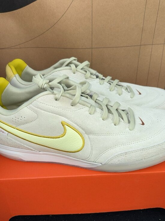 Nike Other - NEW Nike Tiempo Streetgato LE Soccer IQ8295-339 Olive Aura Men's Size 8